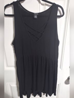 Torrid Black Sleeveless Crisscross Babydoll Tank Top Size 2 (2X)